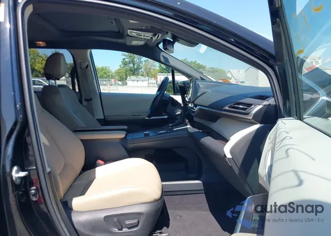 2022 Toyota Sienna Xle z USA, uszkodzony, nr VIN 5TDYRKEC0NS131828